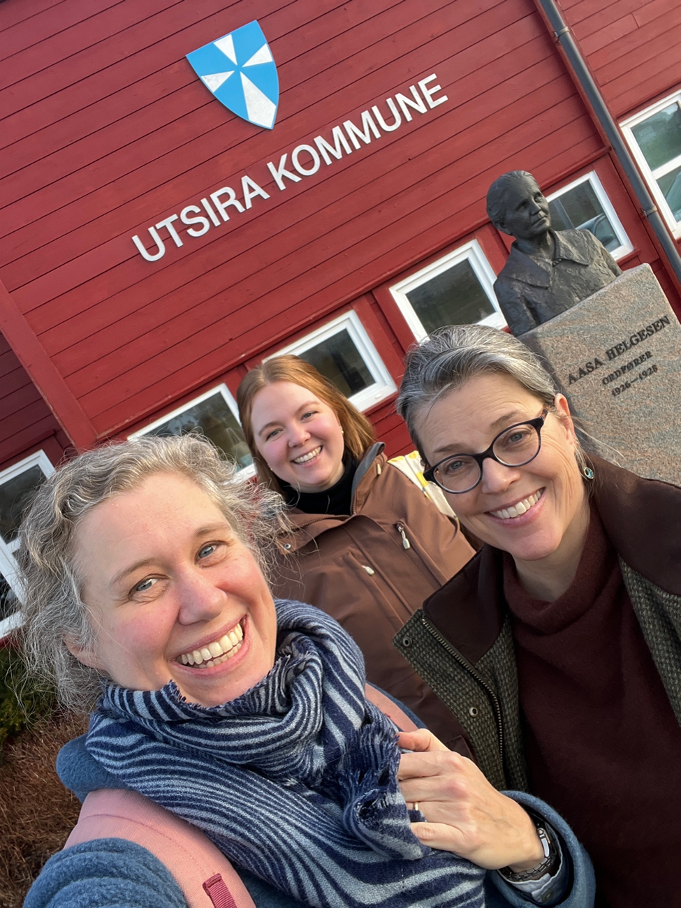 The SINTEF Ocean team (left to right: Dorothy Dankel, Hanne Hjelle Hatlebrekke, and Kate Crosman) arrive in Utsira